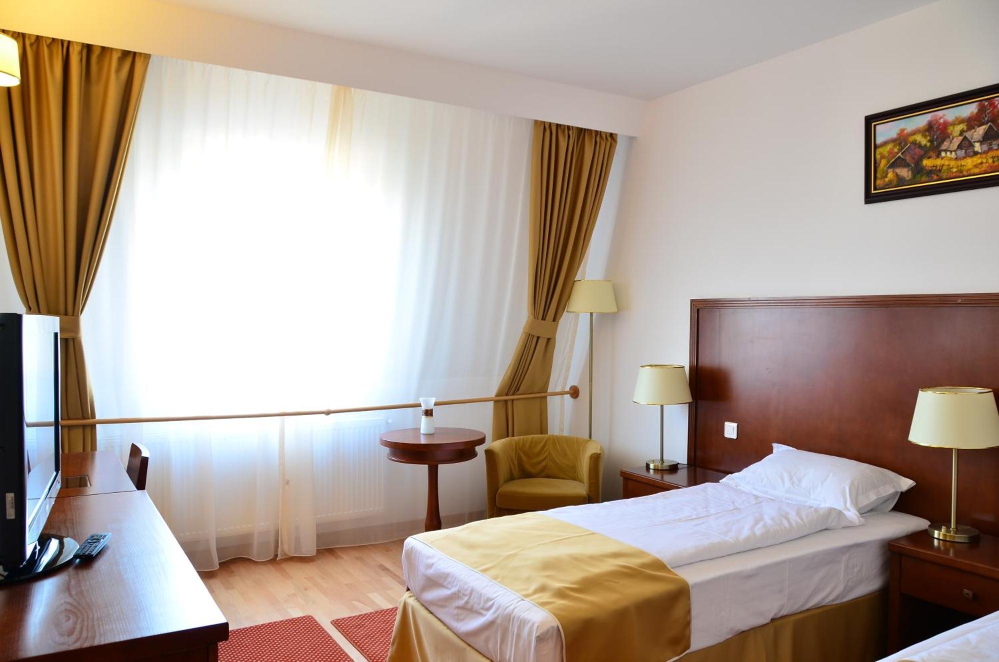 Hotel Miraj Râmnicu Vâlcea Chambre photo