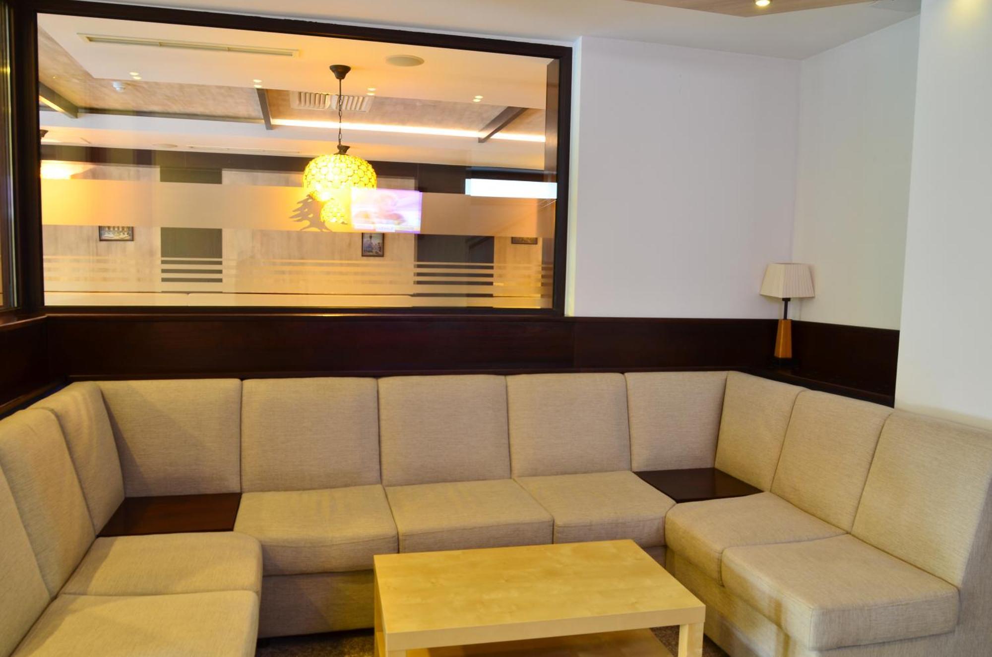 Hotel Miraj Râmnicu Vâlcea Intérieur photo